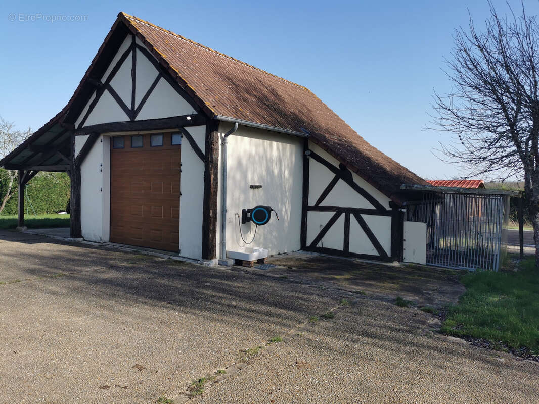 Maison à COURMEMIN