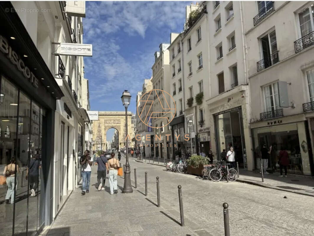 Appartement à PARIS-2E