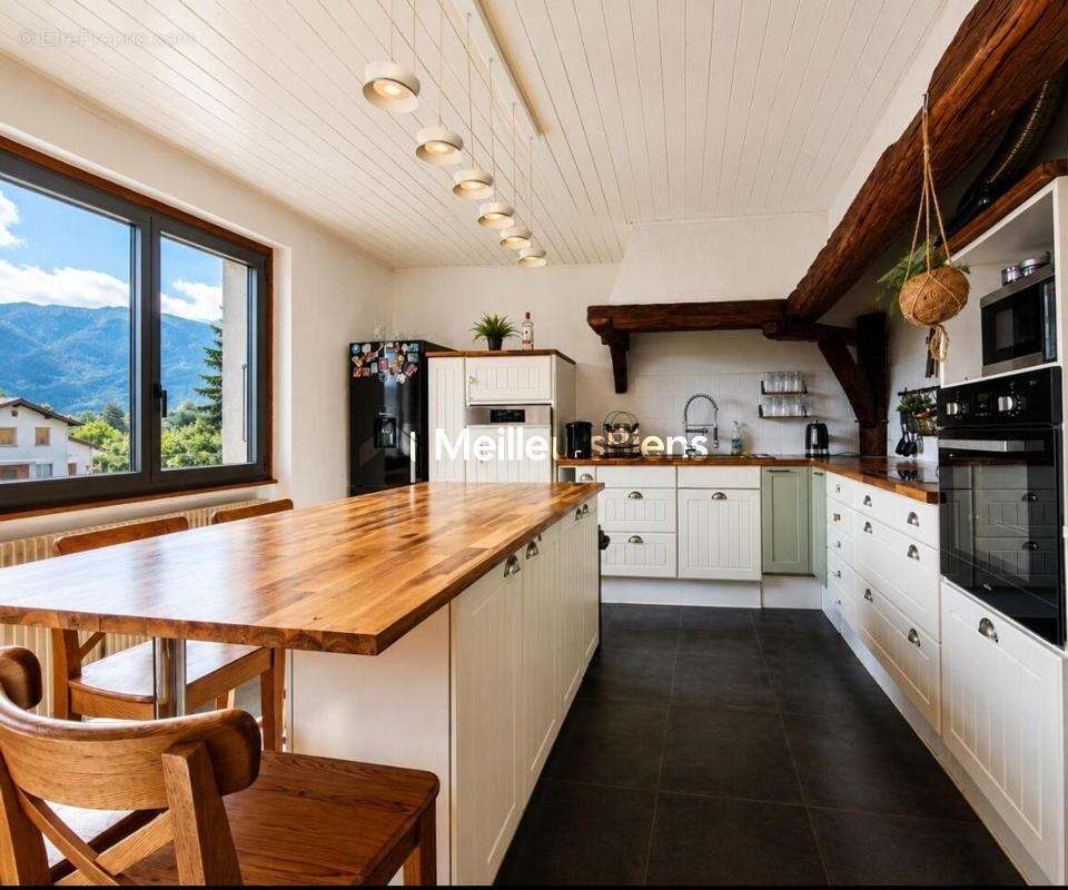 Appartement à SAINT-GENIS-POUILLY