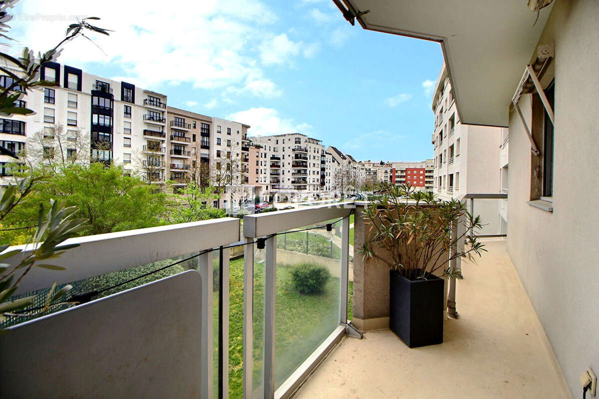 Appartement à SURESNES