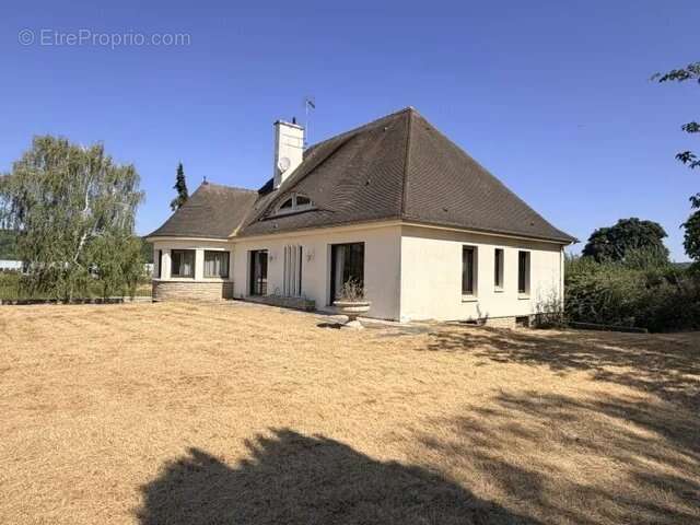 Belle ensemble immobilier proche N154 et tous commerces - photo 3