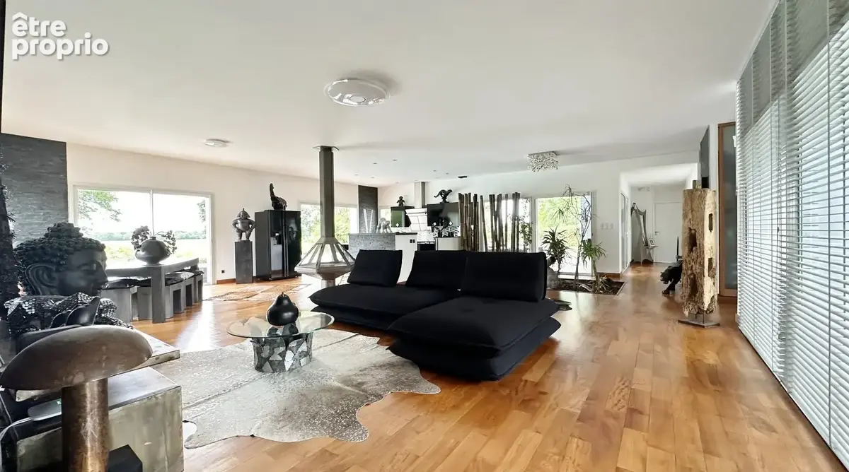 Lieu exceptionnel pour cette villa d'architecte de type 7 pièces de 266 m2 avec piscine - photo 11