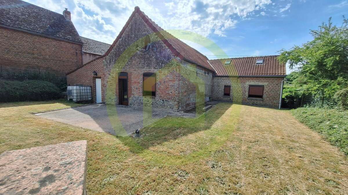 Maison à NEUVILLE-EN-AVESNOIS