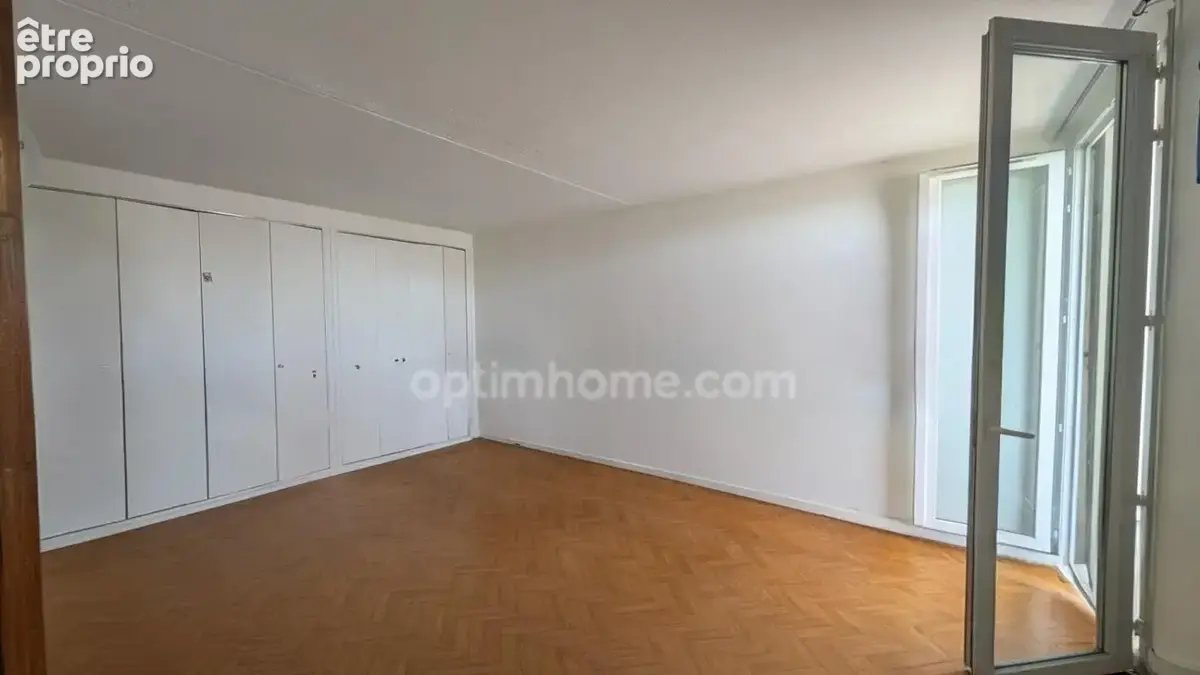 Appartement Gradignan - T3 lumineux de 61 m2- ascenseur - parking et fort potentiel - photo 4