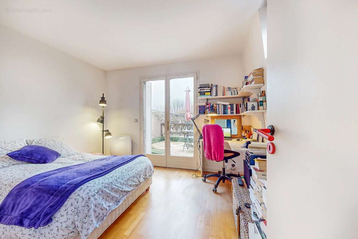 Maison à SAINT-MAUR-DES-FOSSES