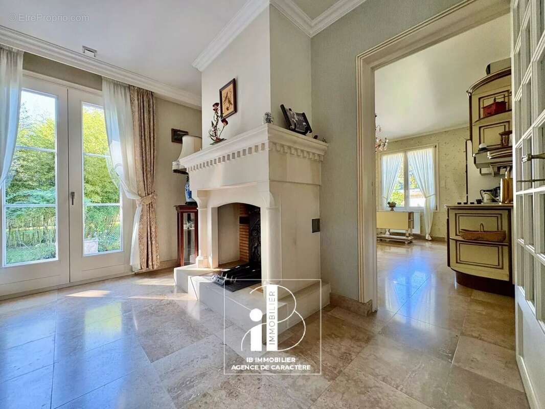 Maison à BOURRON-MARLOTTE