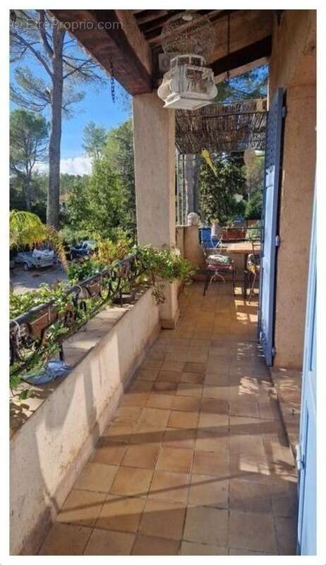 Maison à PEYMEINADE