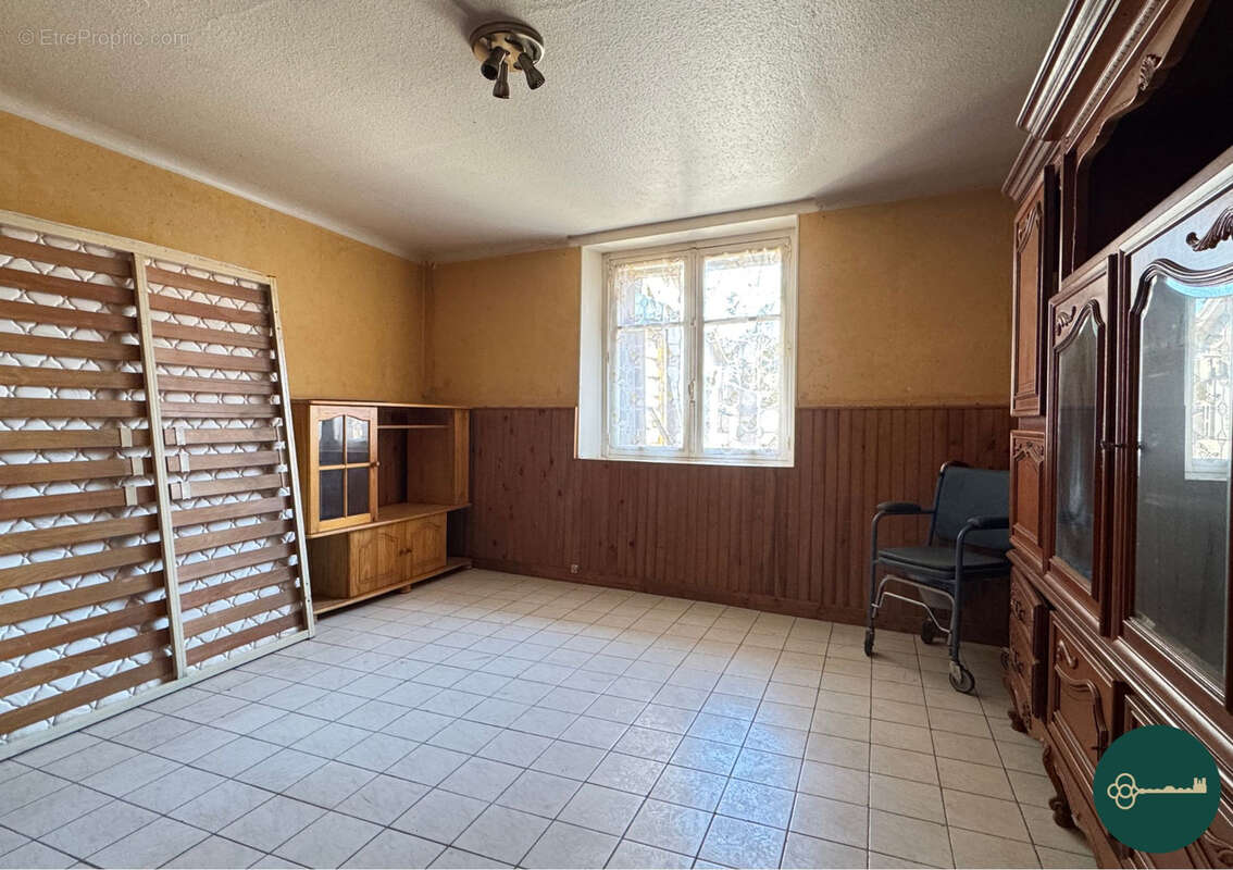 Appartement à PAGNEY-DERRIERE-BARINE