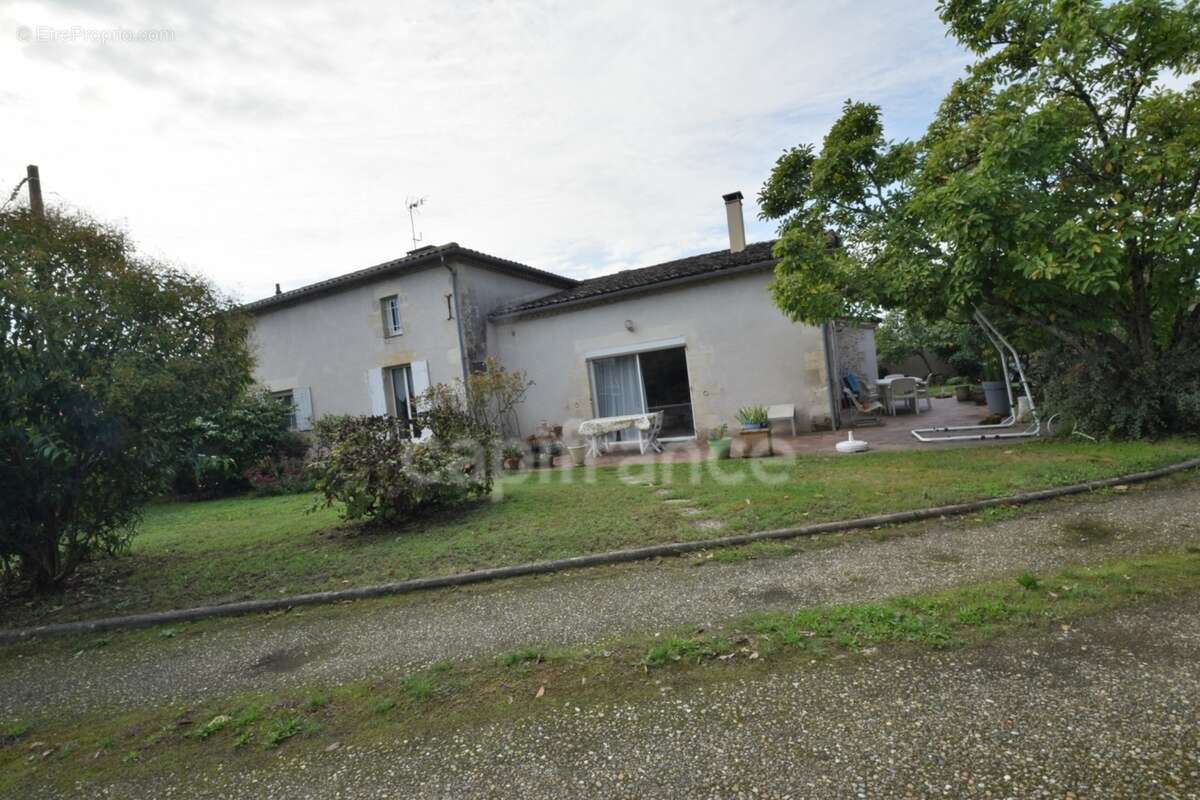 Maison individuelle avec 5 chambres - piscine - garage - séchoir à MARMANDE (47) - photo 24