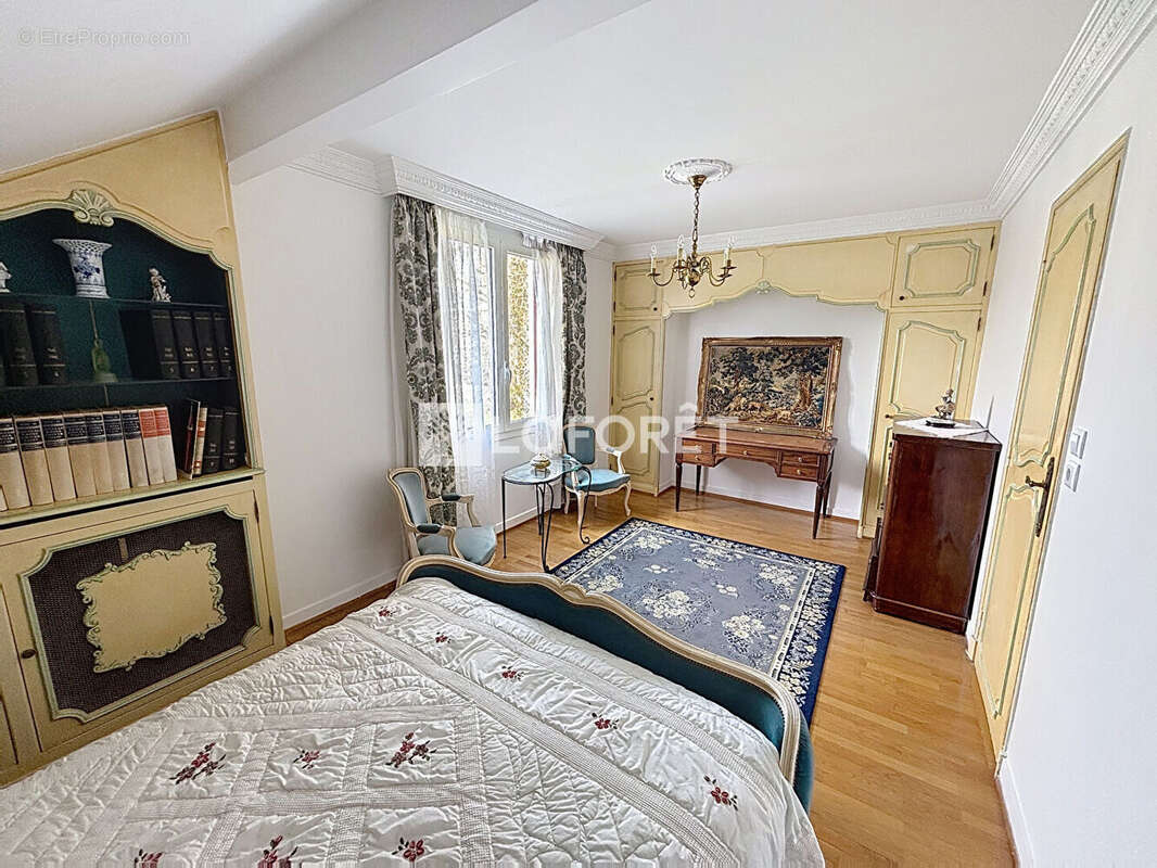 Maison à CHEVILLY-LARUE