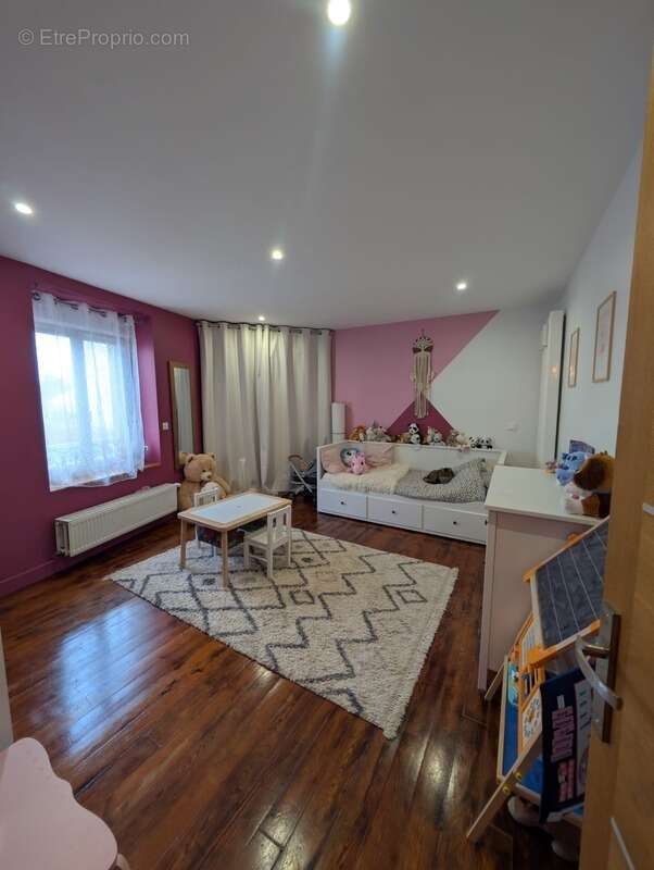 Maison à VILLECRESNES