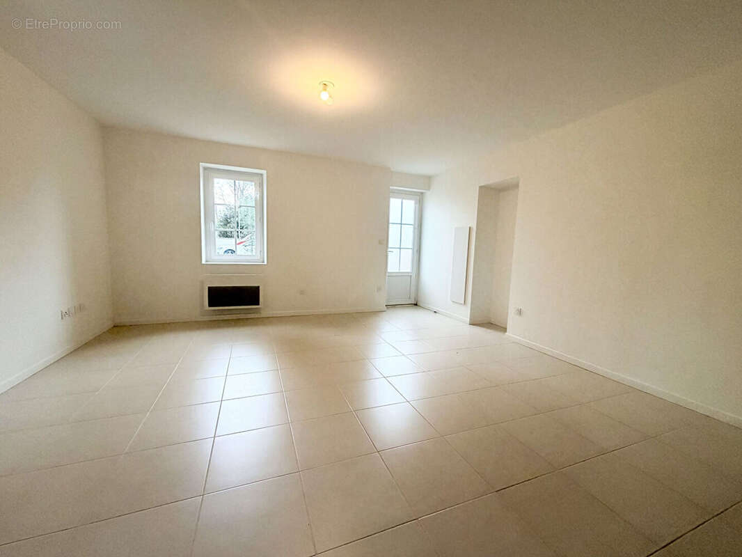 Appartement à FLOURENS