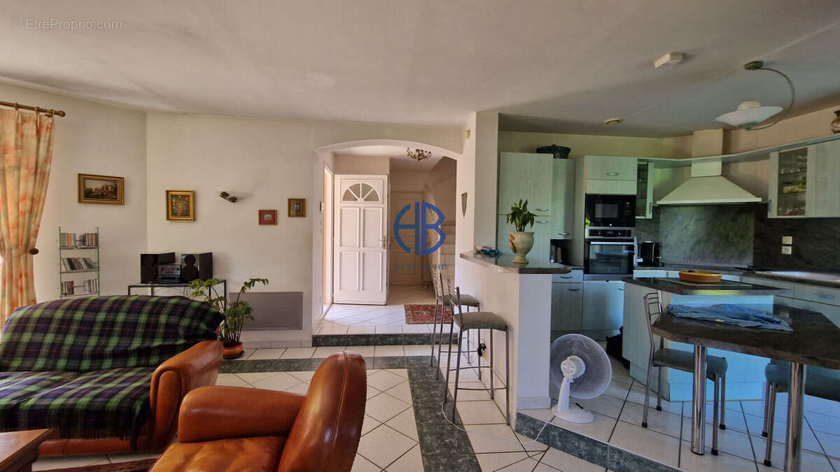 Maison à MONTALIEU-VERCIEU