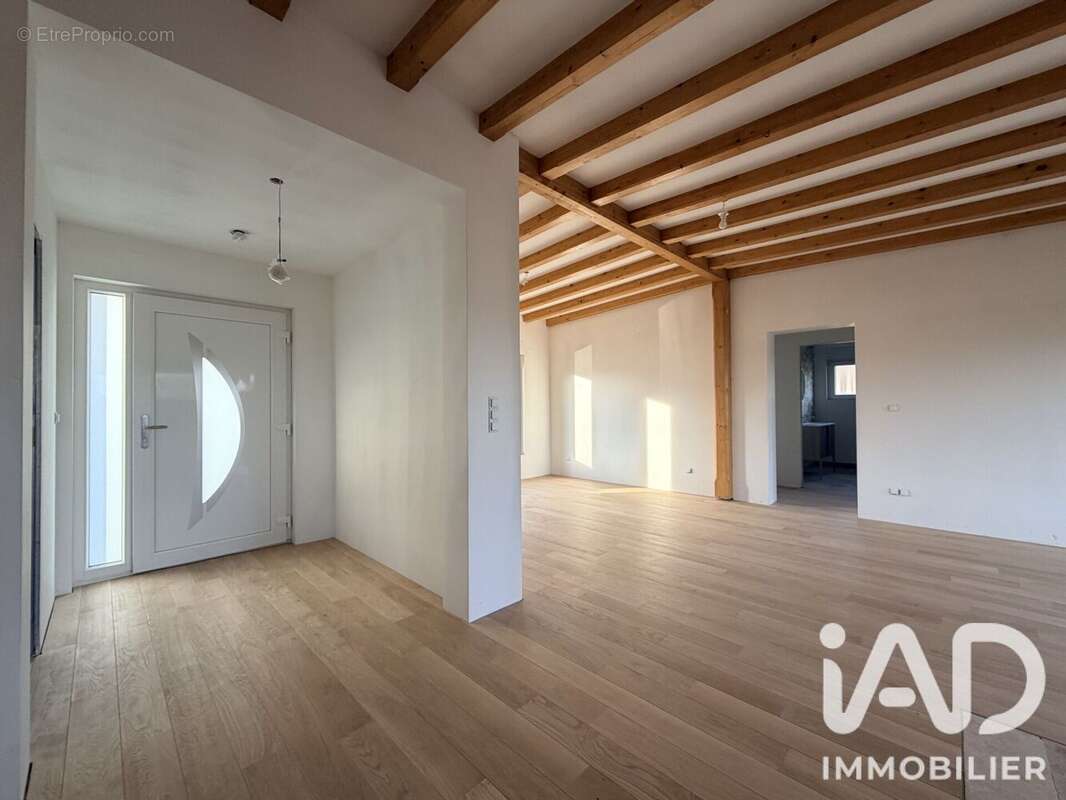 Maison 100 m² à Hargarten-Aux-Mines  - photo 4