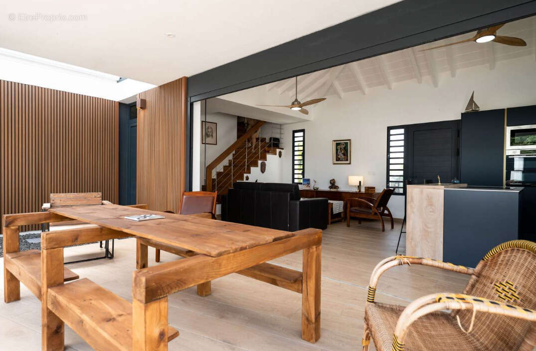 Villa d'architecte   port-louis  94 m2  piscine  meublée - photo 4