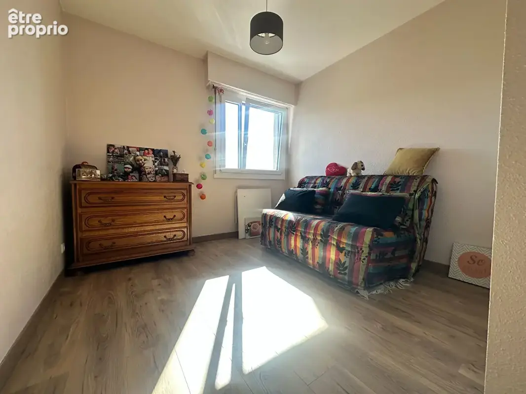 A vendre à Annemasse - Appartement T3 traversant de 67,79 m² avec balcon et vues dégagées - photo 8