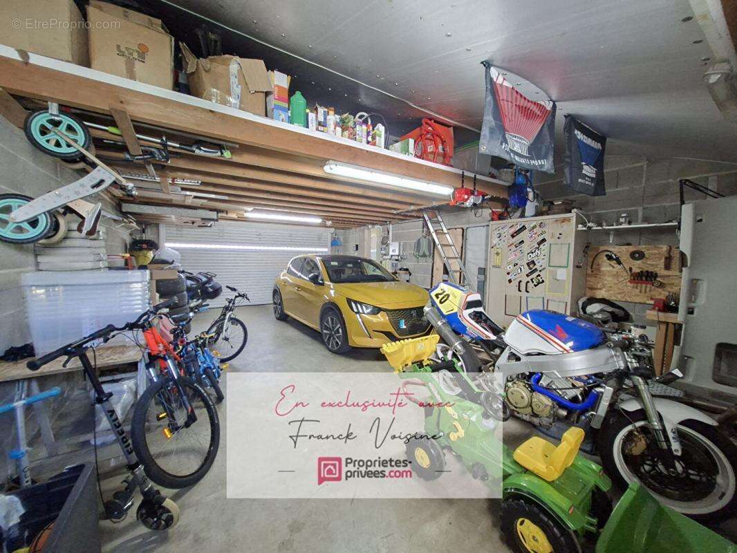 Maison à VENDRENNES