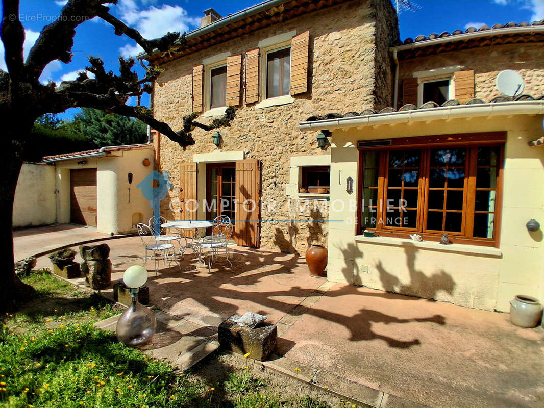 Maison à ROBION