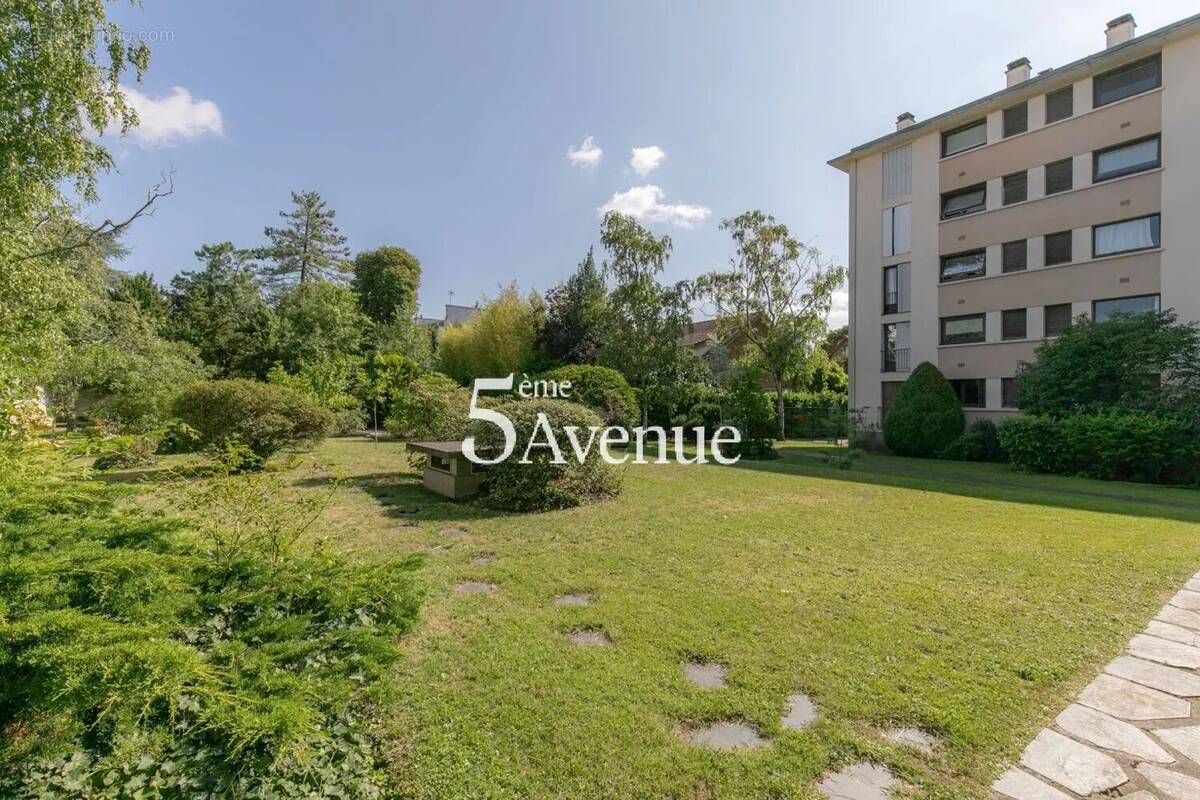 Appartement à SAINT-MAUR-DES-FOSSES