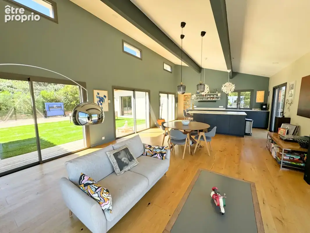 30 KM SUD PERPIGNAN :  Maison contemporaine 5 pièces 160 m² avec PISCINE, GARAGE de 150 m² et TERRAIN de 3,3 HECTARES !! - photo 5