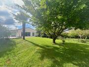 Maison à MONTBRUN-BOCAGE