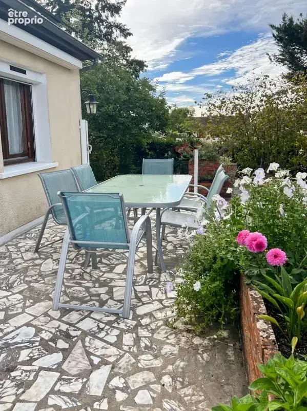 Maison familiale avec piscine, espace indépendant et grand jardin verdoyant - photo 4