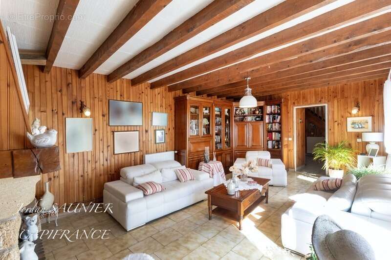 Maison à SAINT-JULIA