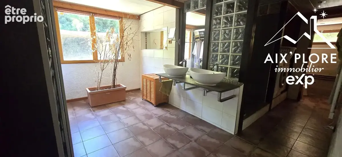 Maison 6 pièces 260 m² à vendre à L'abergement-De-Varey (01640) - photo 8