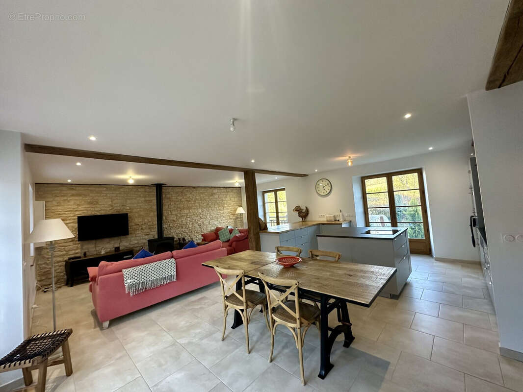 Maison à CHEMIN-D&#039;AISEY