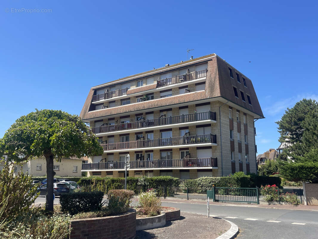 50m plage ! superbe 2 pieces entierement renove + cave + parking - photo 13