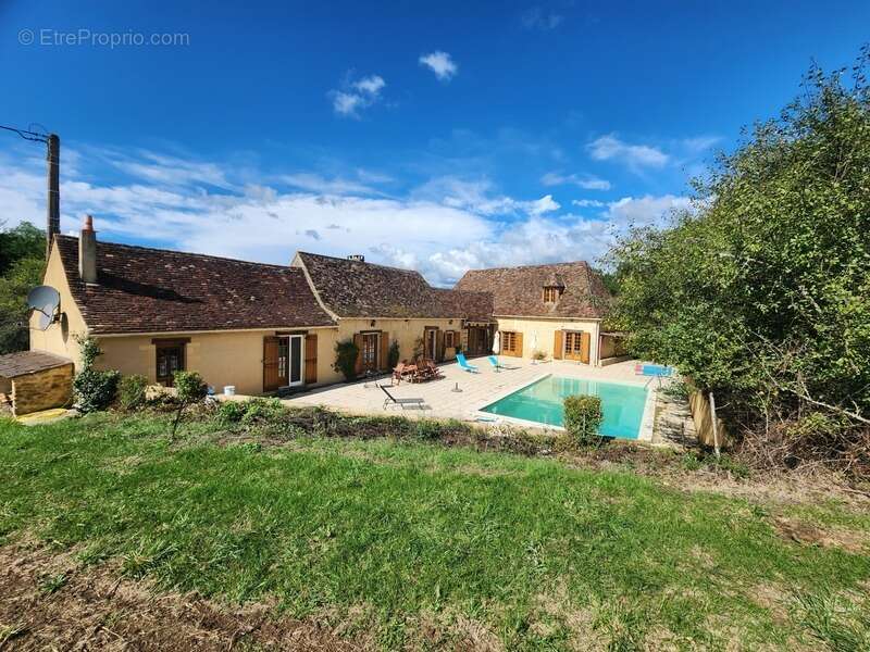 Maison à SAINT-MARCEL-DU-PERIGORD