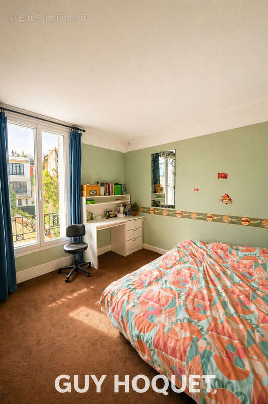 Maison à SURESNES