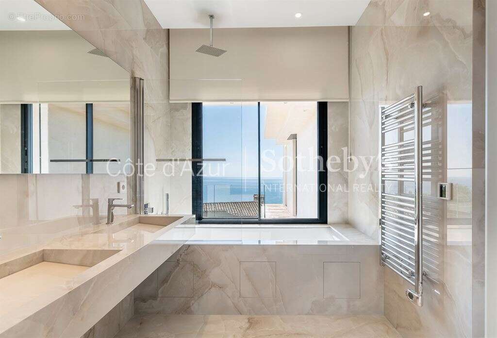 Maison à ROQUEBRUNE-CAP-MARTIN