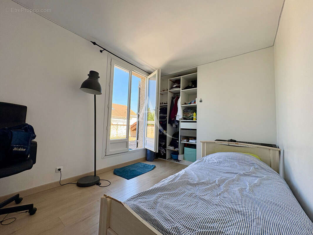 Maison à GIF-SUR-YVETTE