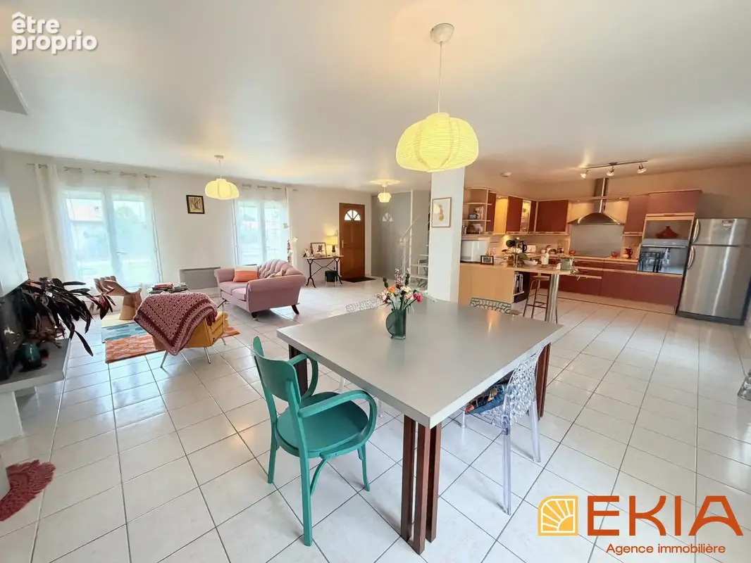 Maison 5 pièces 162 m² à vendre à Saint-Martin-De-Hinx (40390) - photo 3