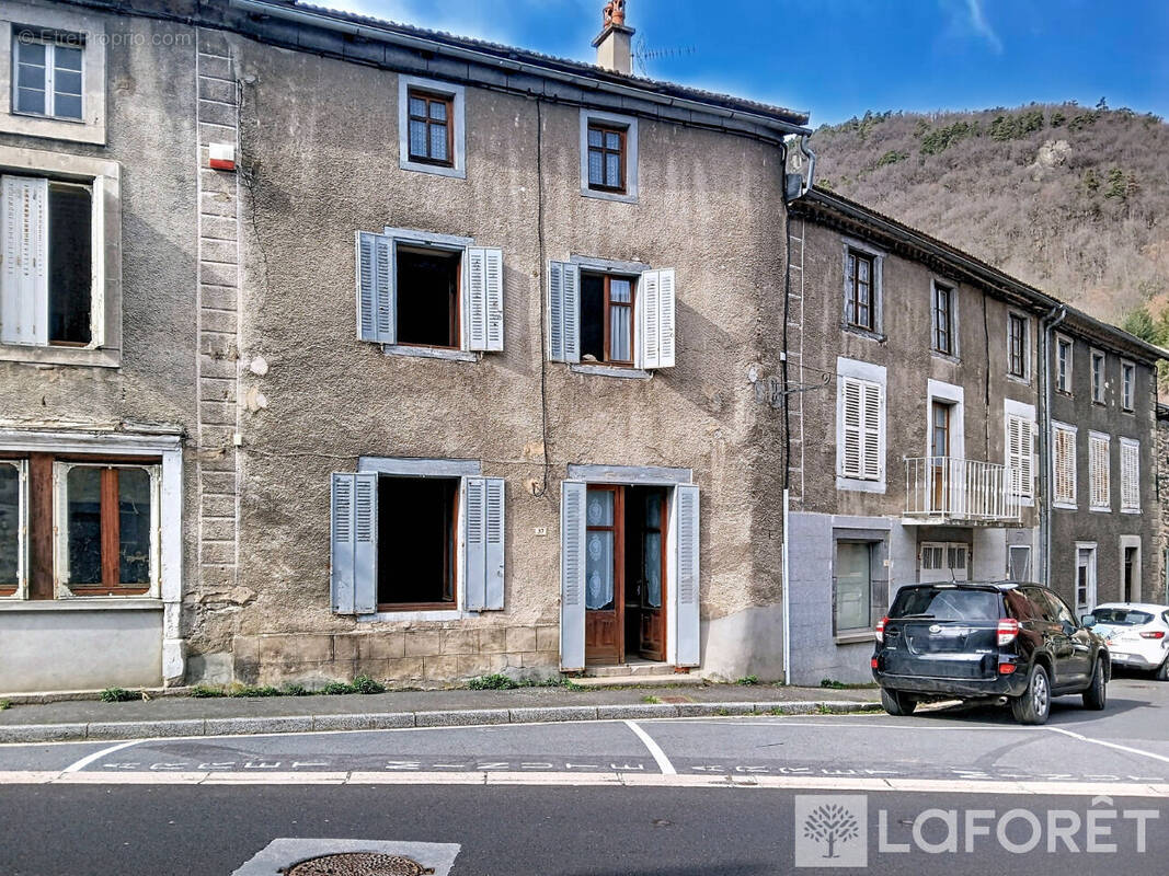 Maison à FERRIERES-SAINT-MARY