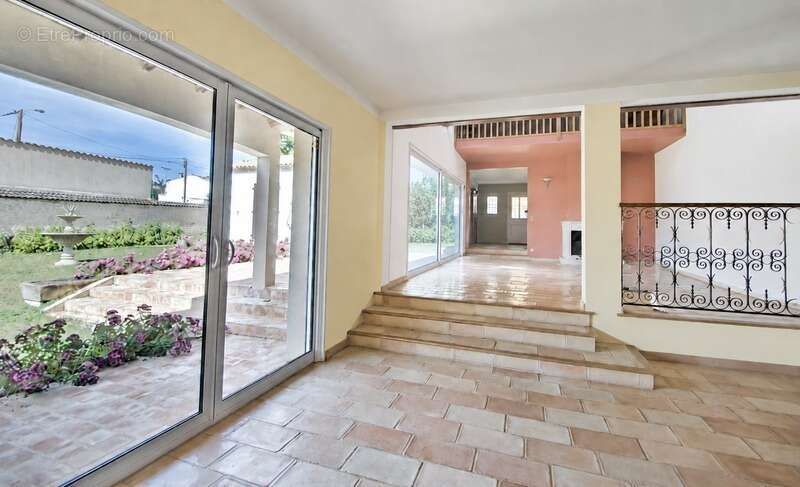 Maison à vendre de 217 m² au calme, sur plus de 2 100 m² de parcelle, à 7 min de Châtelaillon-Plage - photo 15
