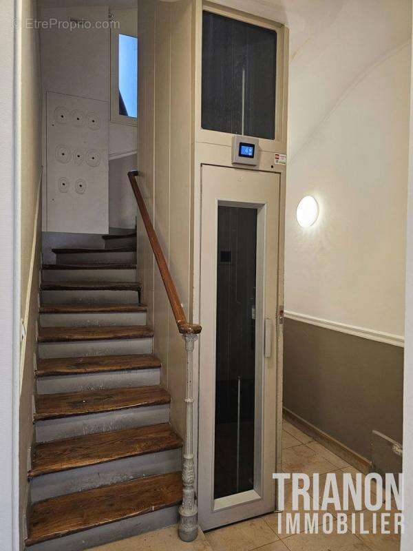 Appartement à PARIS-17E