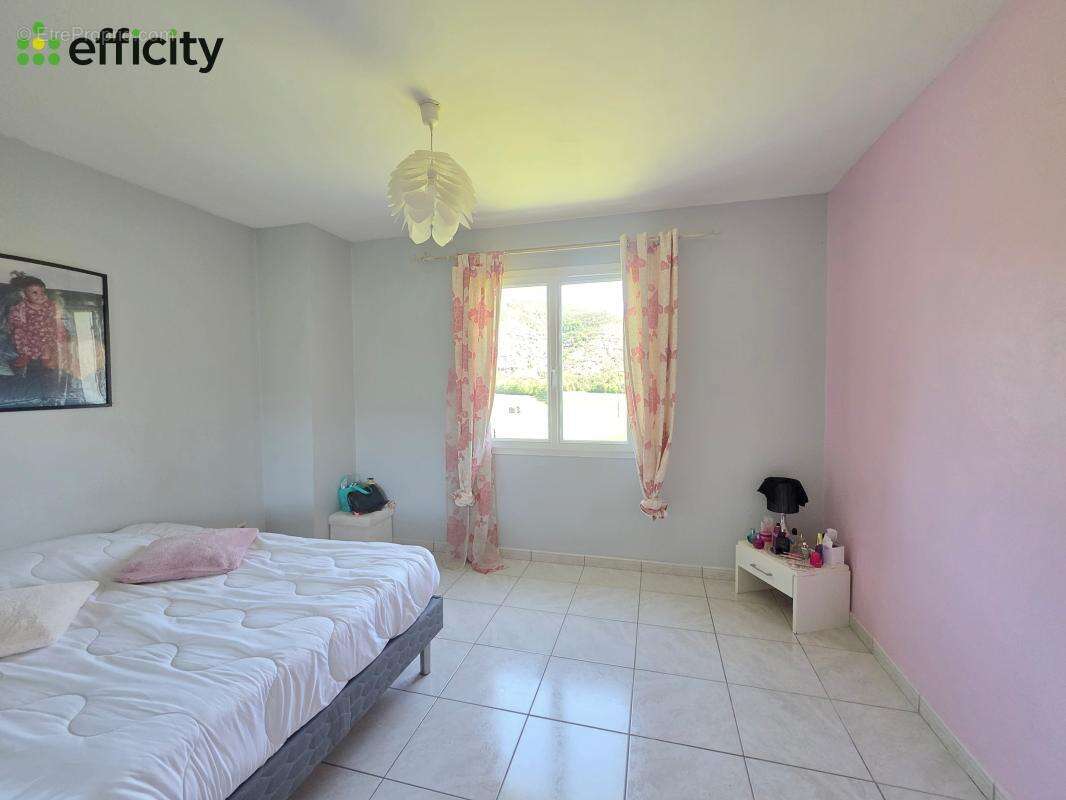 Maison 245 m² à Marcoux  - photo 13