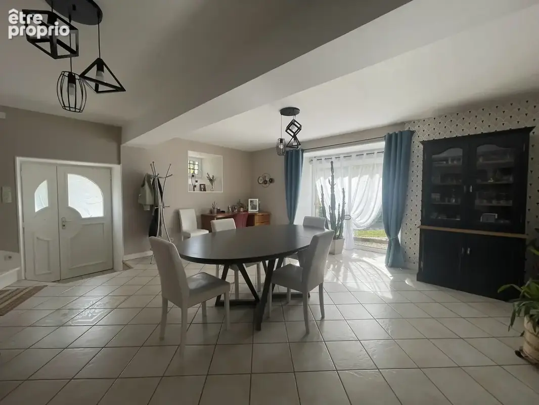 Maison 7 pièces 136 m² à vendre à Saint-Ouen-Des-Vallons (53150) - photo 6