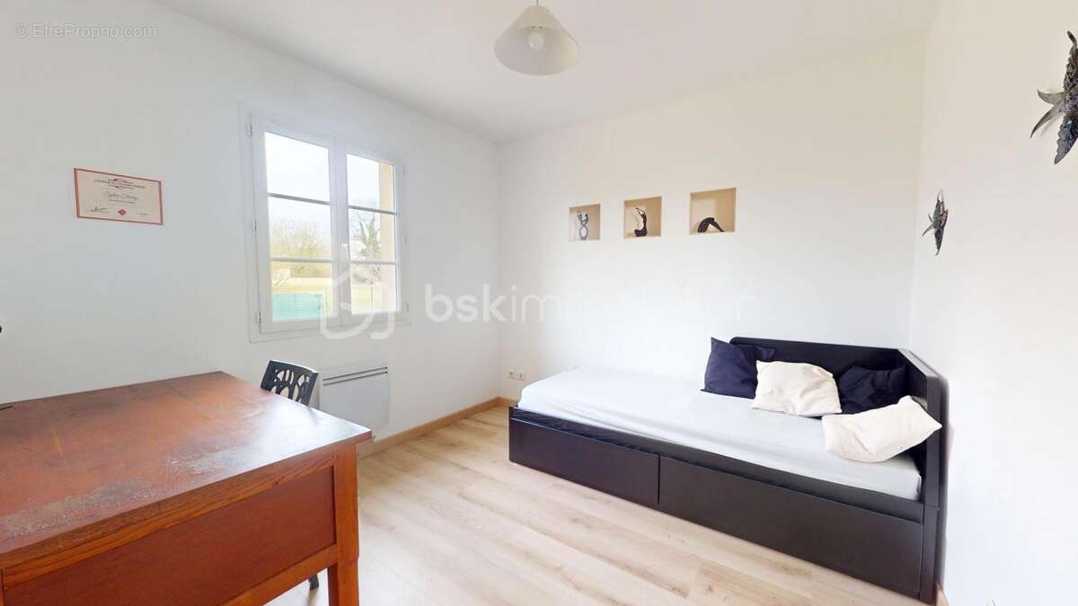 Maison à SAVIGNY-EN-SEPTAINE