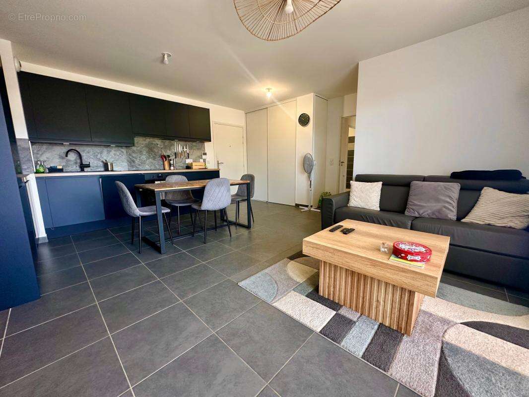 Exclusivité – Rare sur le secteur ! Magnifique appartement T3 de 2023, en état strictement récent, offrant un extérieur sans vis - photo 3
