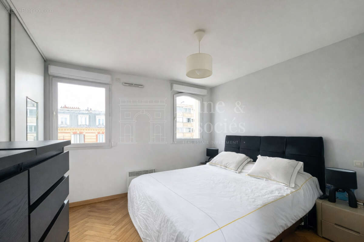 Appartement à COURBEVOIE
