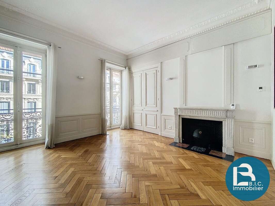 Appartement à LYON-6E