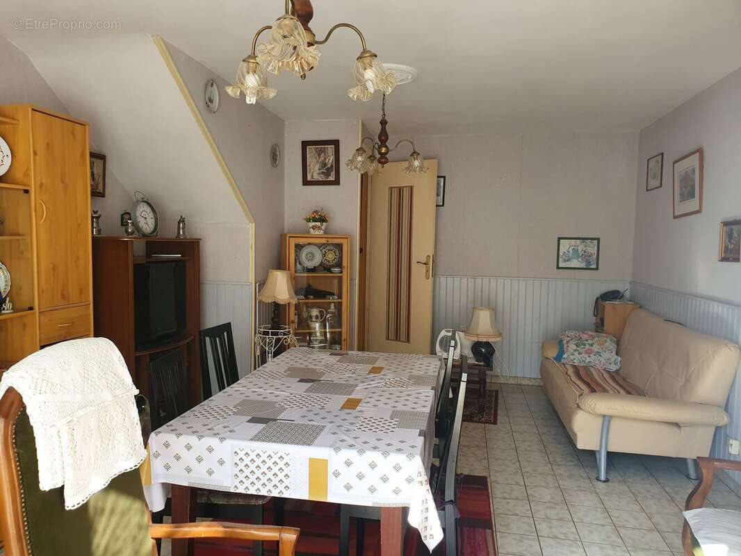 Maison 74 m² à Chenac-Saint-Seurin-D'uzet  - photo 4