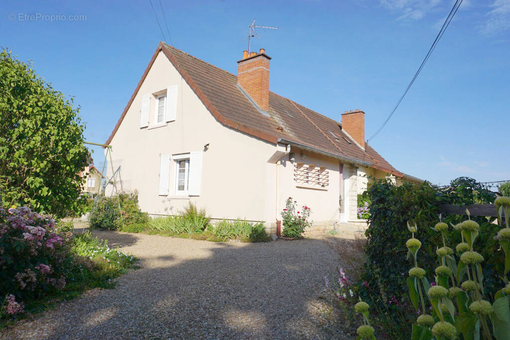 Maison à PARAY-LE-MONIAL