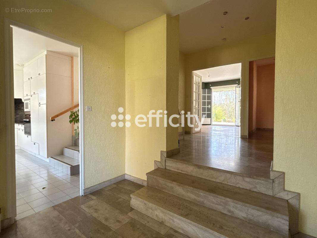 Maison 145 m² à Messigny-Et-Vantoux  - photo 6