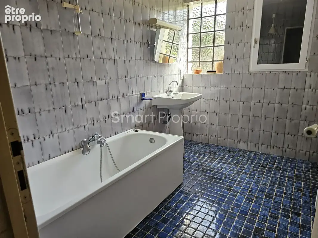 Maison cherves - photo 8