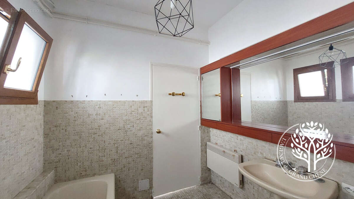 salle de bain - Maison à SAINT-PALAIS-SUR-MER