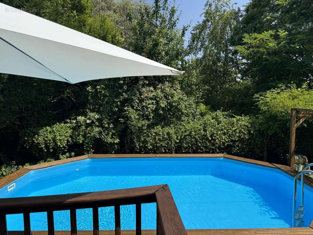 Appartement à BERTRIC-BUREE